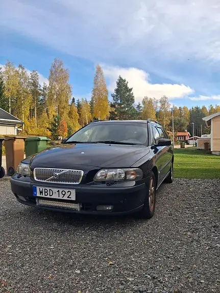 Volvo V70 2004 photo 2