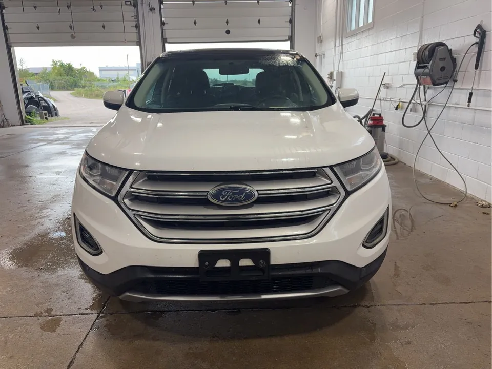 Ford Edge 2016 photo 2