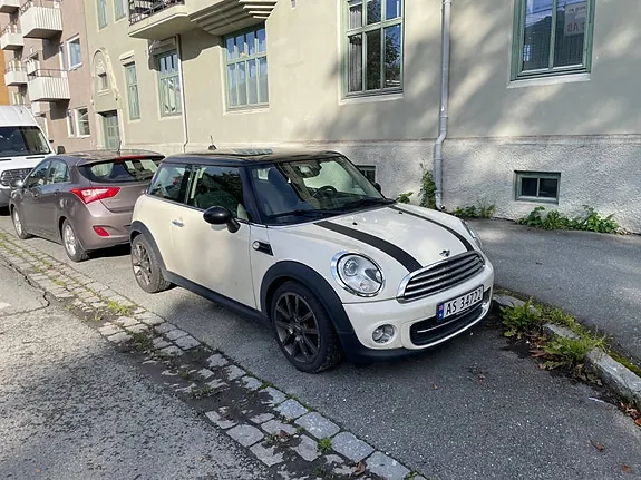 Mini Cooper 2011 photo 3