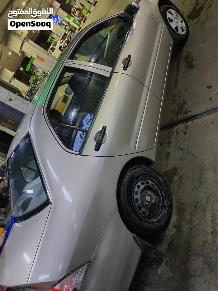 Mitsubishi Galant 2004 photo 2