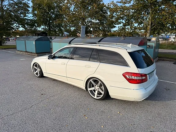 Mercedes-Benz E220