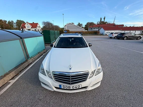 Mercedes-Benz E220 2012 photo 5