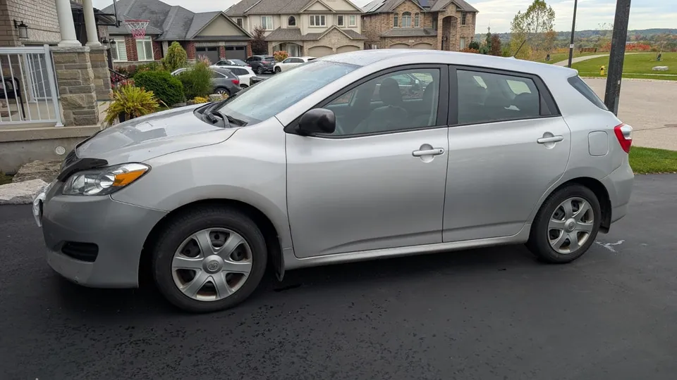 Toyota Matrix 2010 photo 2