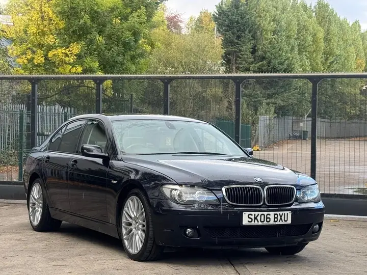 BMW 7 Series 2006 photo 2