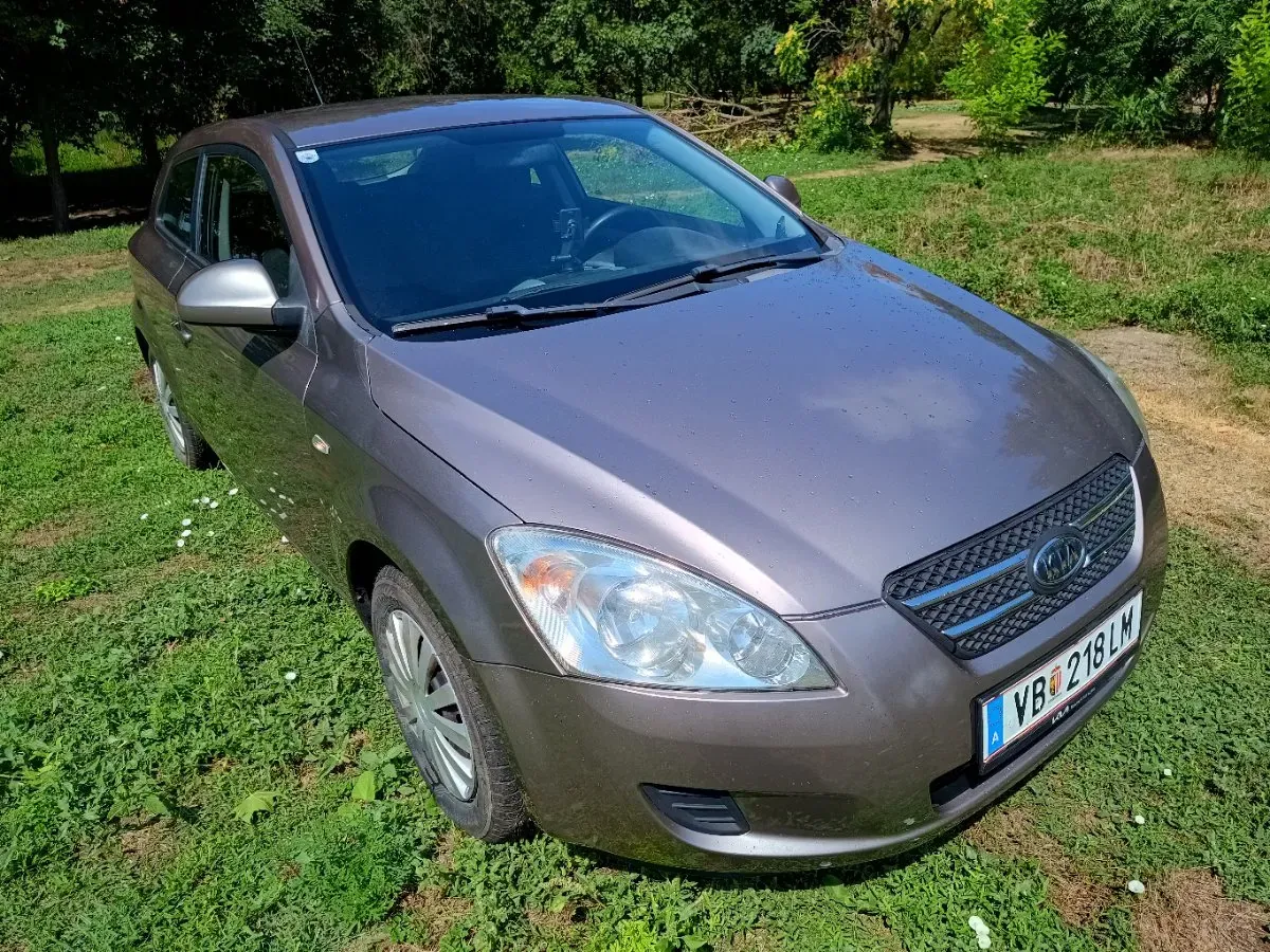 Kia Ceed 2009 photo 3