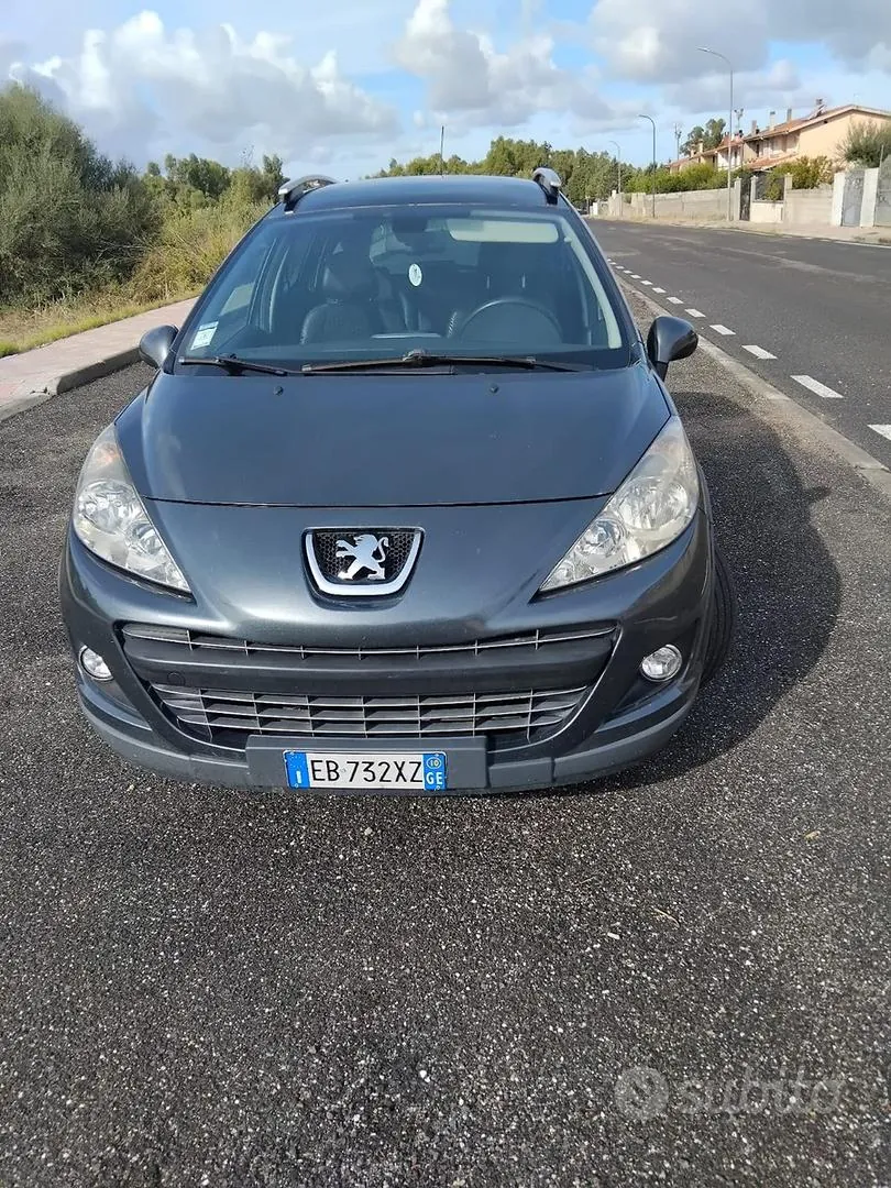 Peugeot 207 2010 photo 2