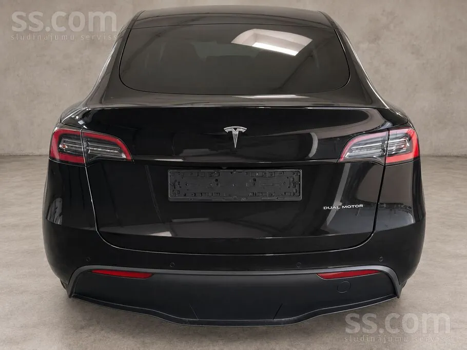 Tesla Model Y 2022 photo 3