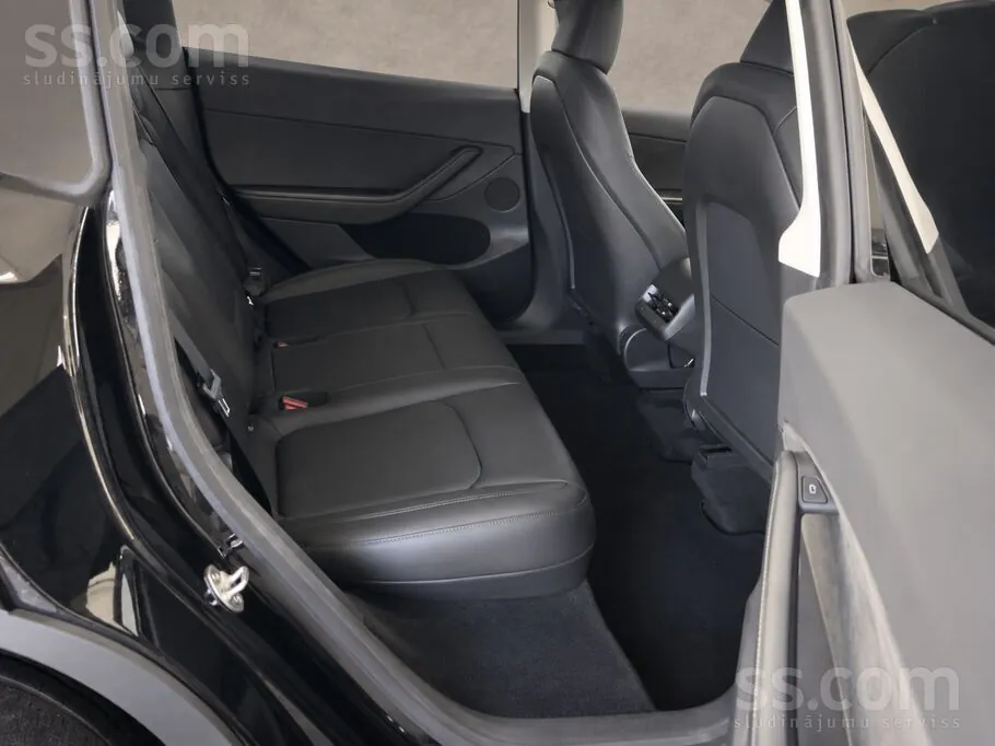Tesla Model Y 2022 photo 5