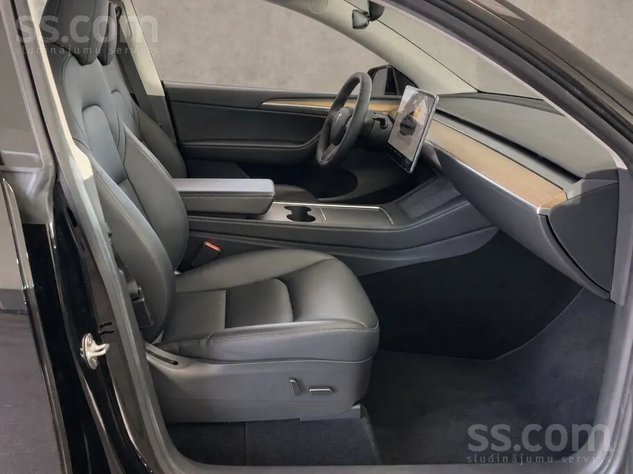 Tesla Model Y 2022 photo 4