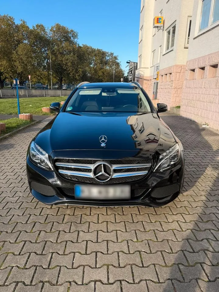 Mercedes-Benz C220