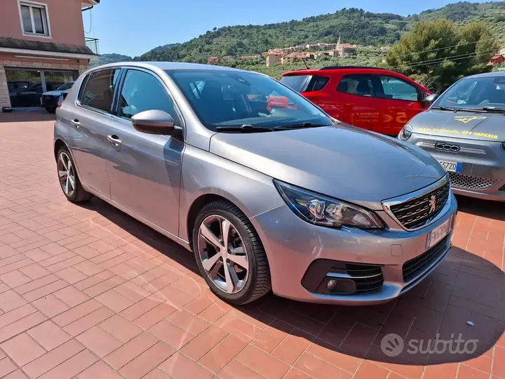 Peugeot 308 2018 photo 3
