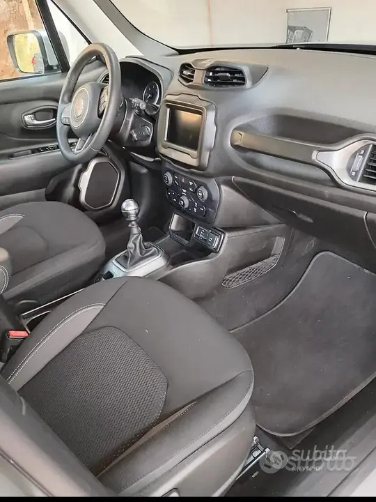 Jeep Renegade 2018 photo 4