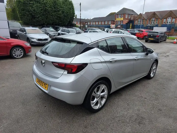 Vauxhall Astra 2019 photo 4