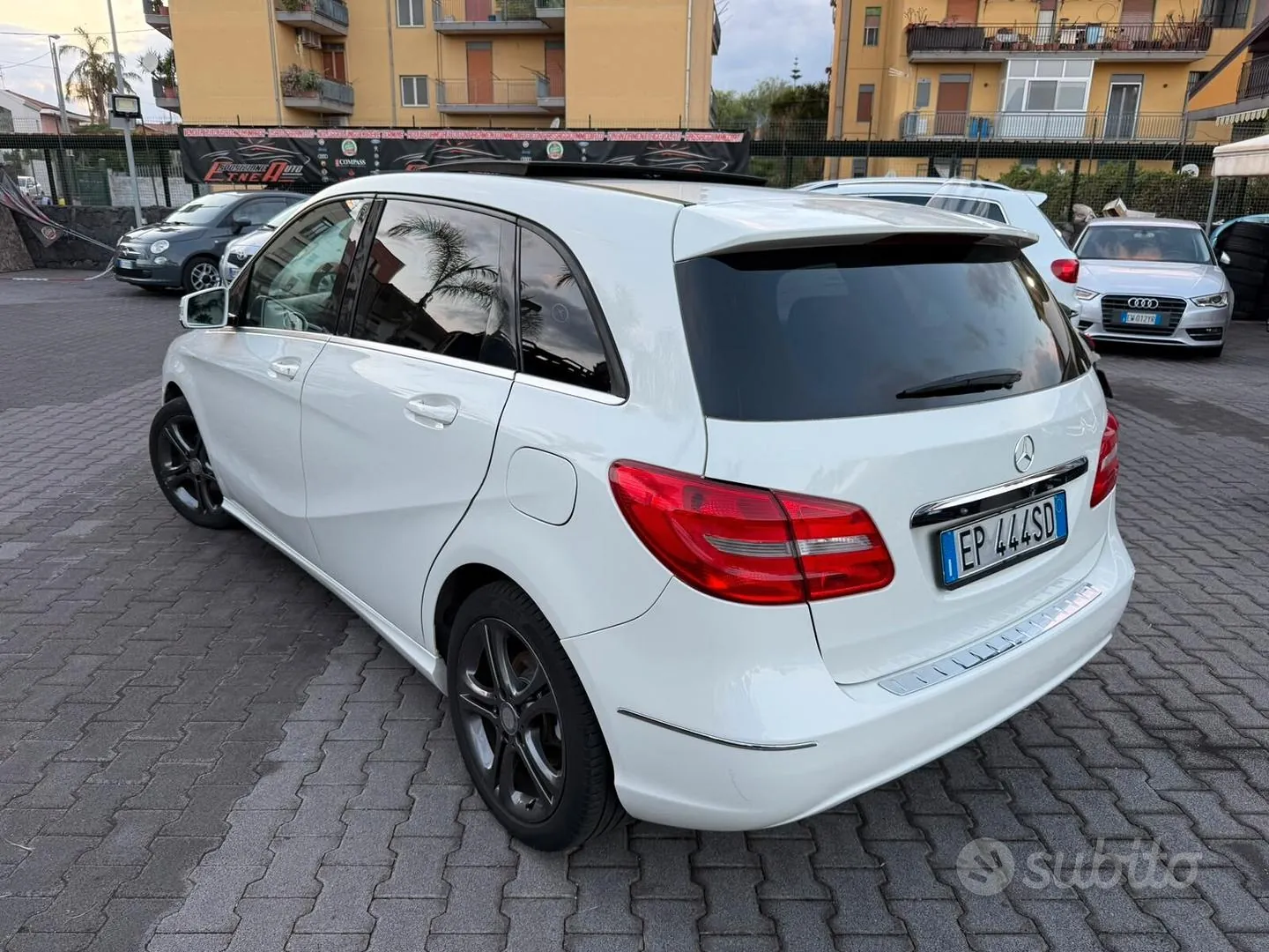 Mercedes-Benz B-Class 2013 photo 2