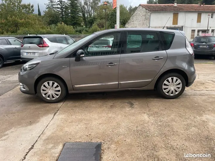 Renault Scenic 2016 photo 3