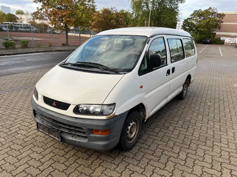 Mitsubishi L400
