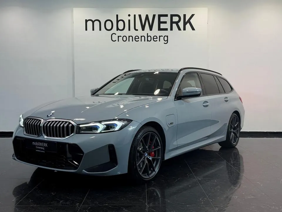 BMW 330E