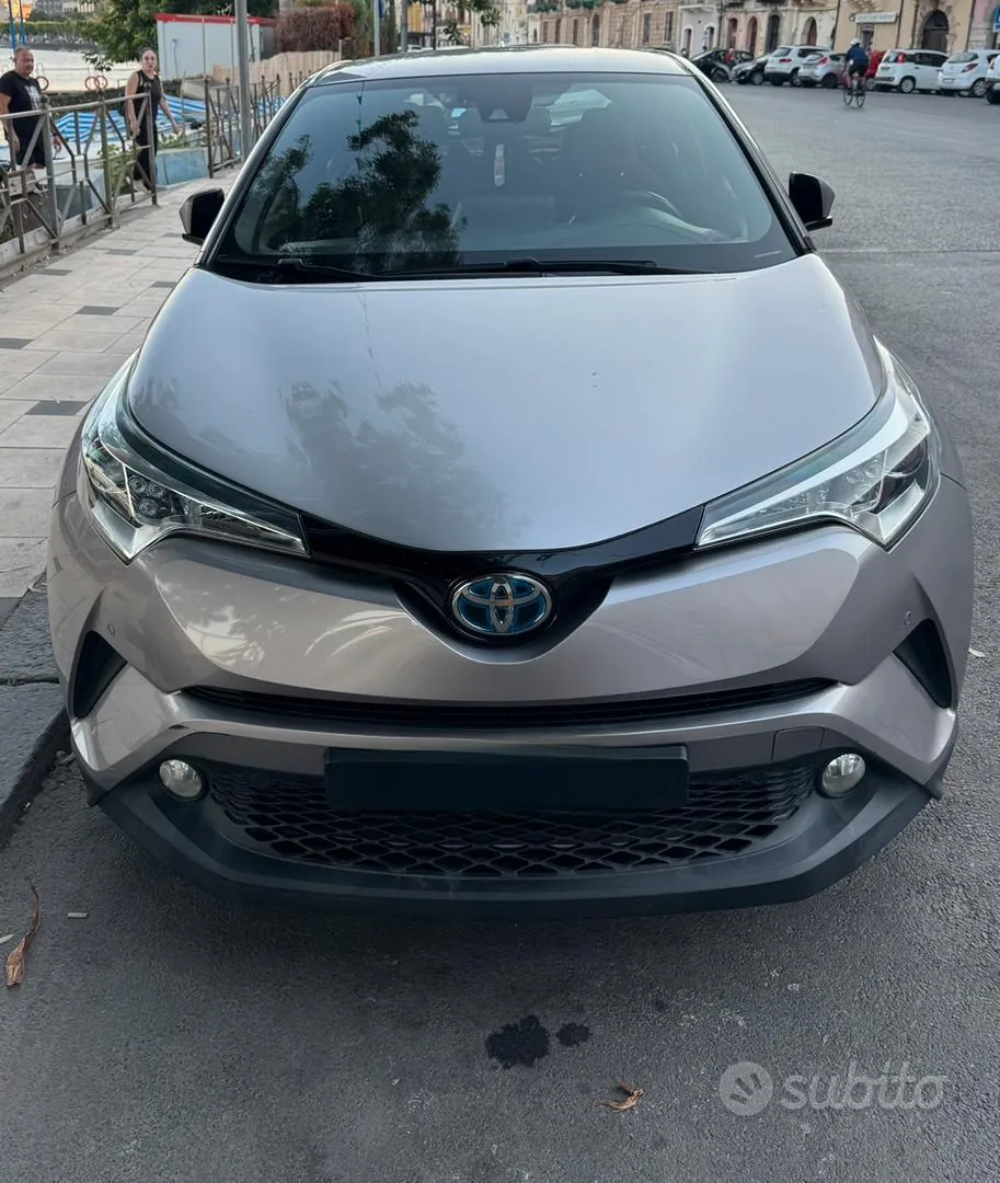 Toyota C-Hr 2018 photo 4
