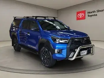 Toyota Hilux 2023 photo 2