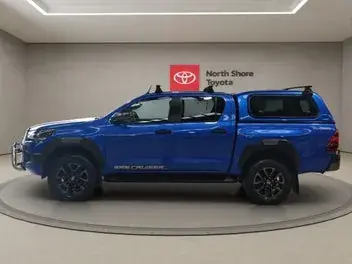 Toyota Hilux 2023 photo 5