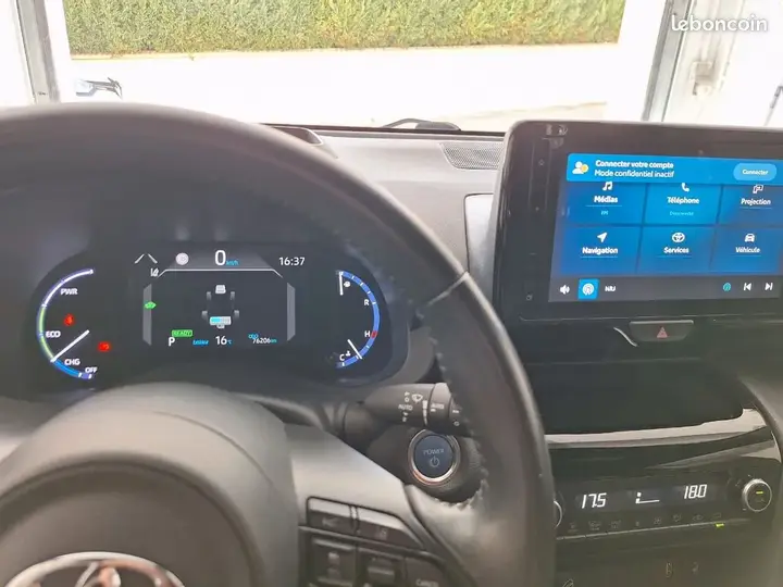 Toyota Yaris Cross 2022 photo 3