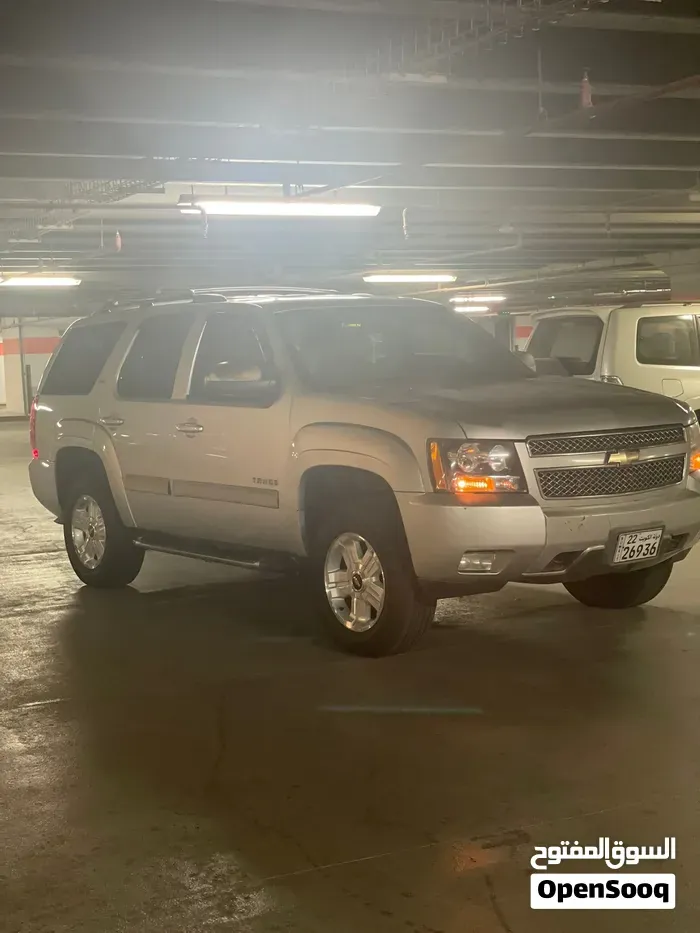 Chevrolet Tahoe 2011 photo 2