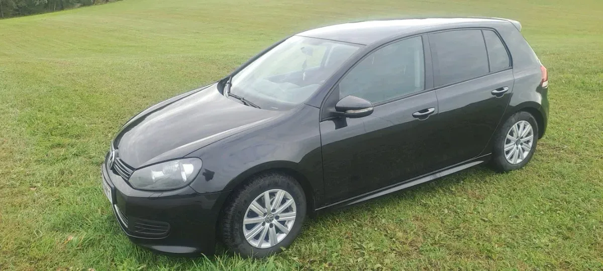 Volkswagen Golf 2011 photo 2