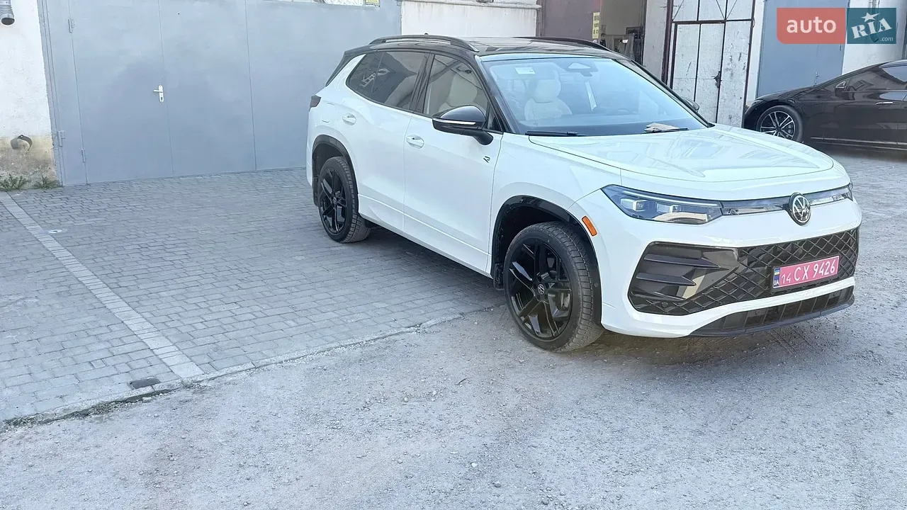 Volkswagen Tiguan 2025 photo 2