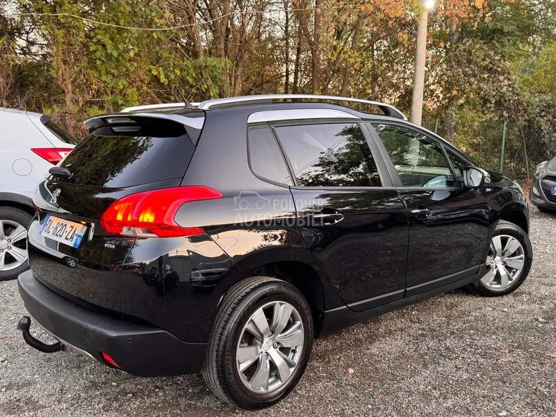 Peugeot 2008 2015 photo 4