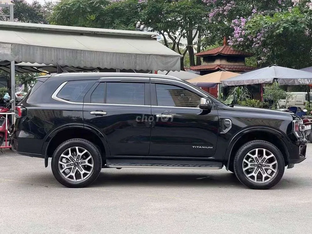 Ford Everest 2022 photo 3