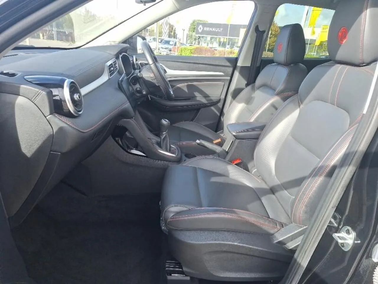 MG Mg Zs 2023 photo 5