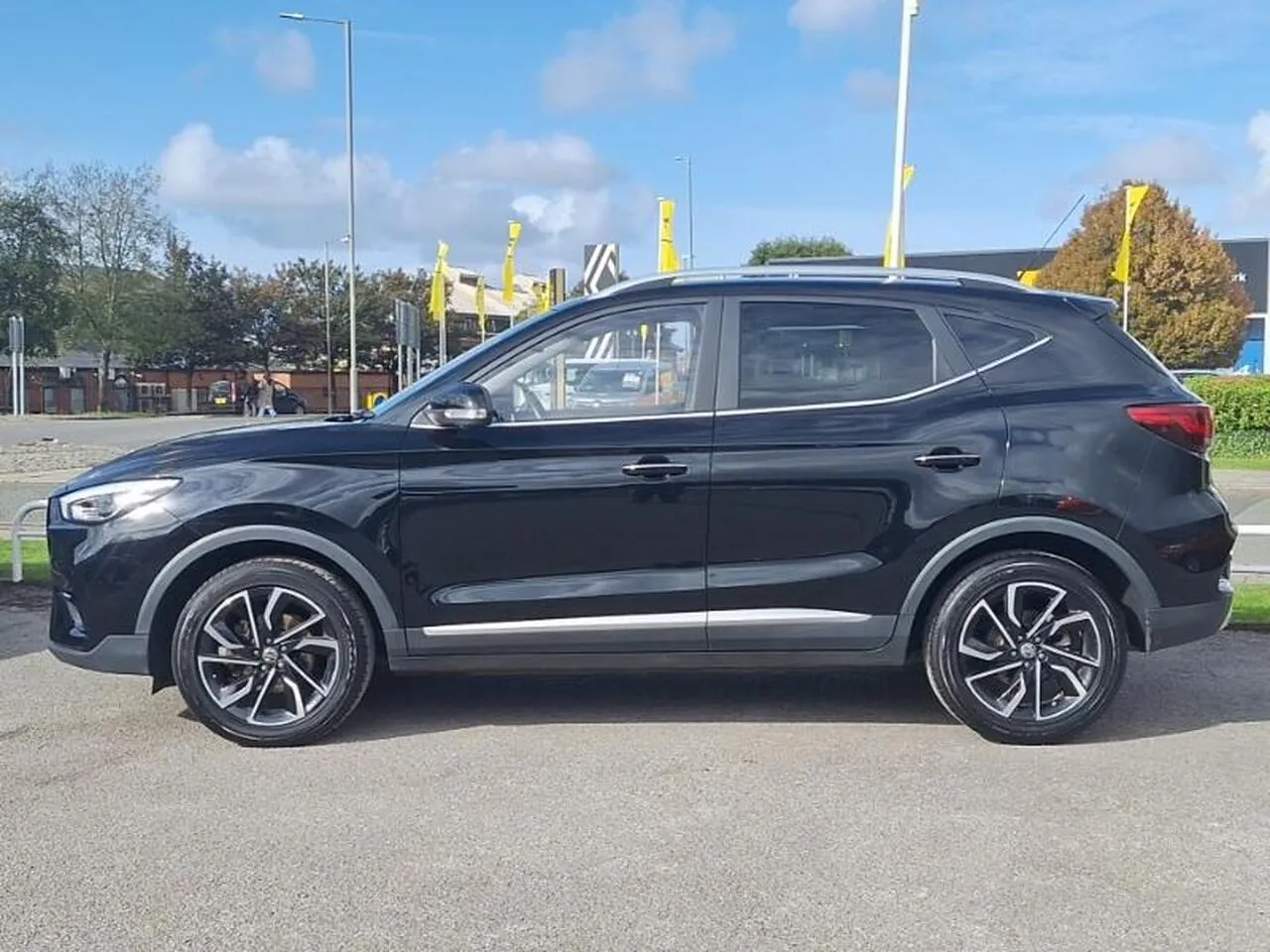 MG Mg Zs 2023 photo 4