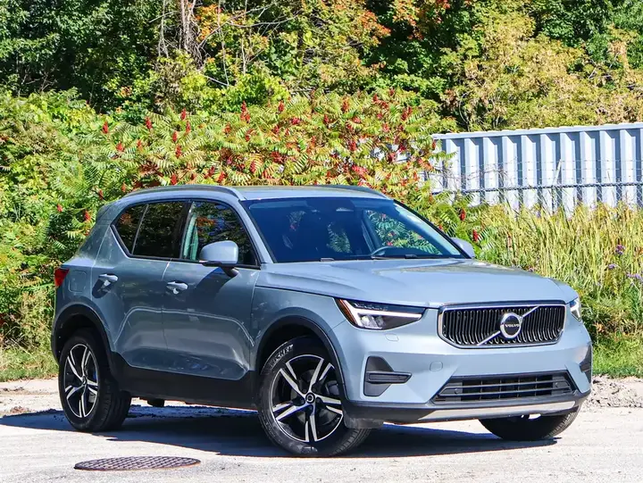 Volvo Xc40 2023 photo 2