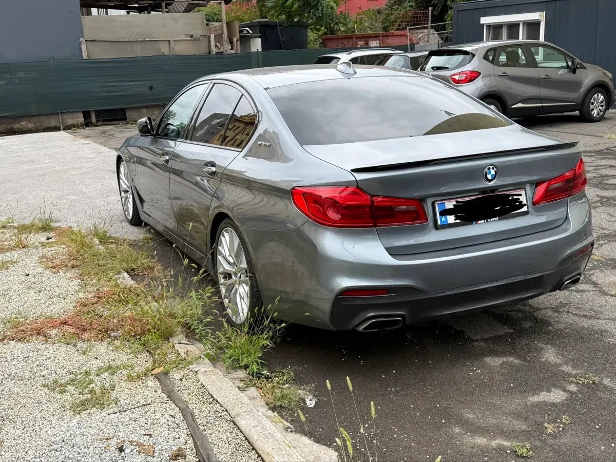 BMW 5 Series 2017 photo 2