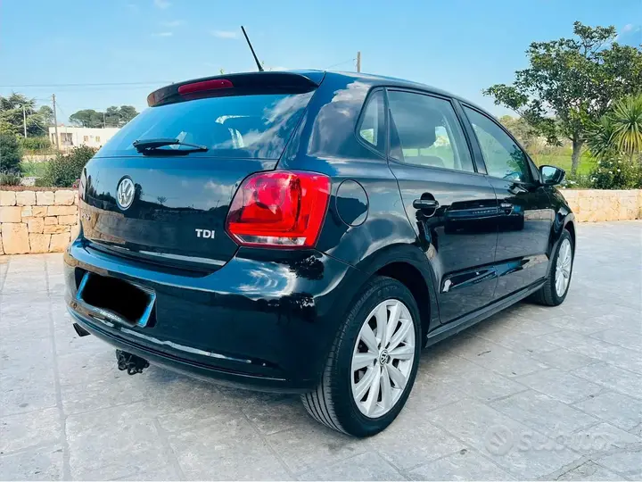 Volkswagen Polo 2011 photo 3
