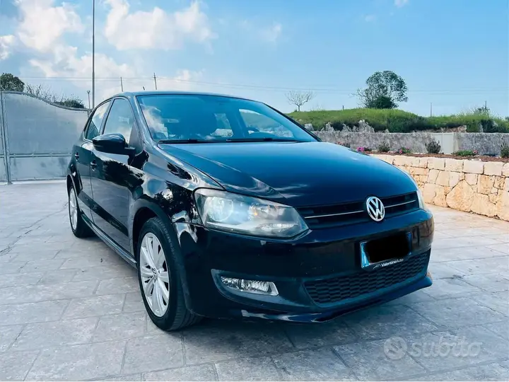 Volkswagen Polo 2011 photo 2