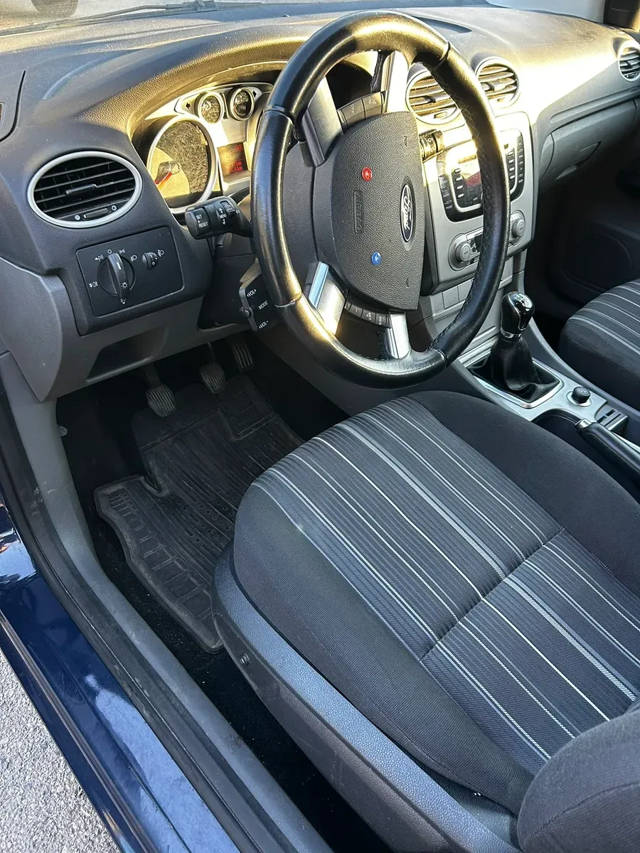 Ford Focus 2008 photo 3