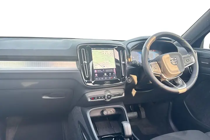 Volvo Xc40 2025 photo 2