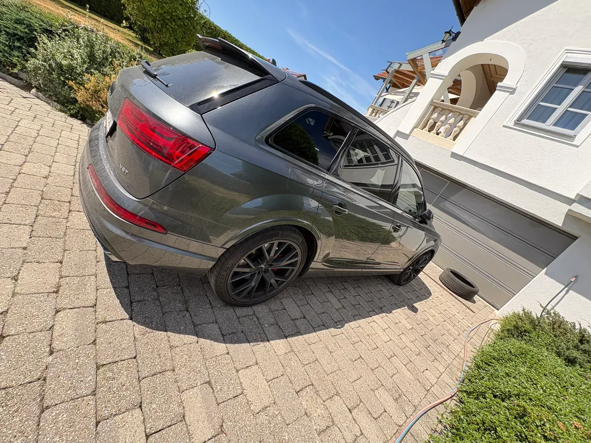 Audi Q7 2016 photo 2