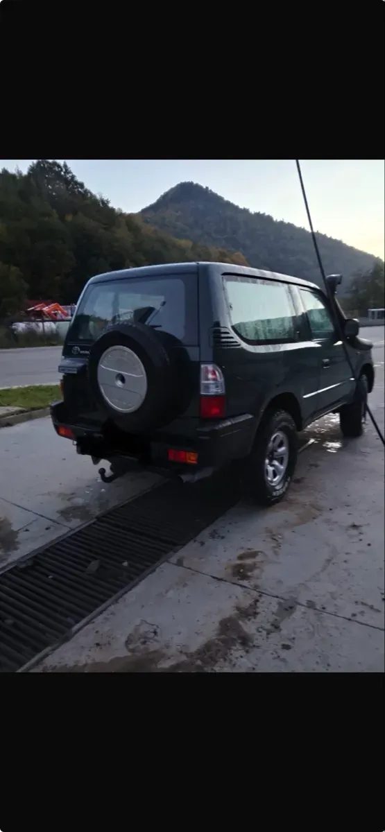 Toyota Land Cruiser 2000 photo 3