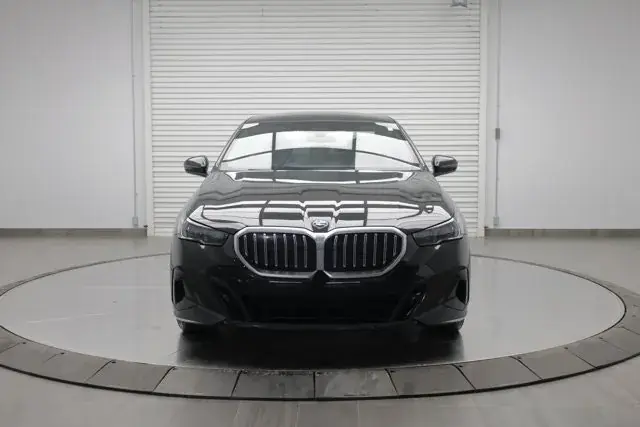 BMW 5 Series 2026 photo 2