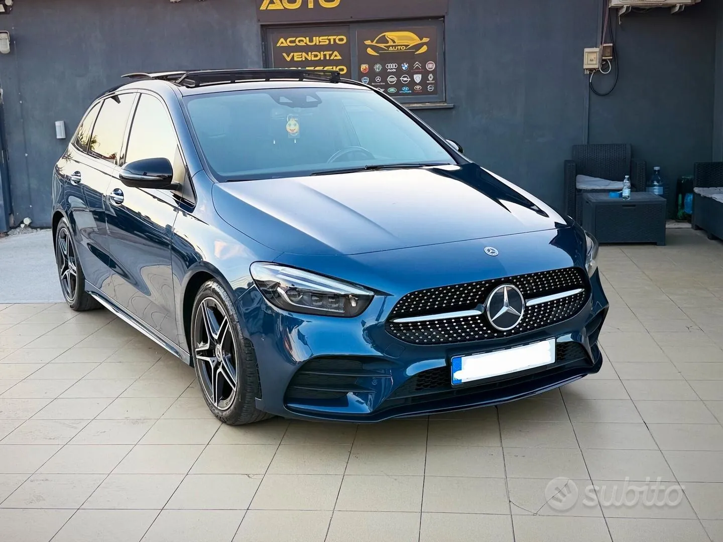 Mercedes-Benz B 180
