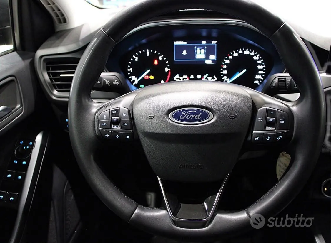 Ford Focus 2022 photo 4