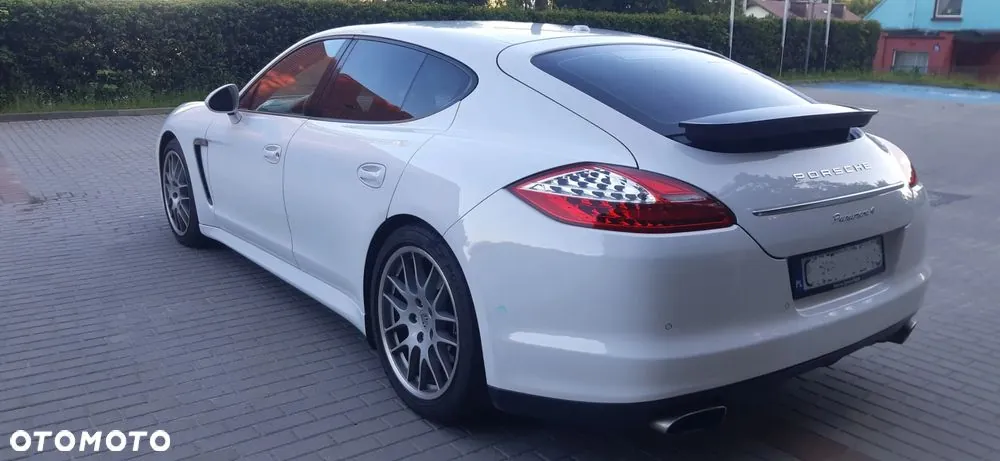 Porsche Panamera 2011 photo 4