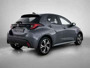 Toyota Yaris 2024 photo 2