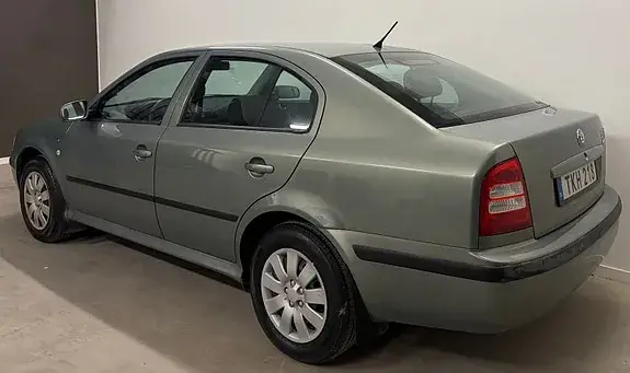 Skoda Octavia 2002 photo 3