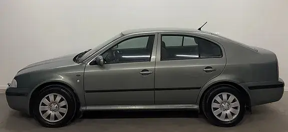 Skoda Octavia 2002 photo 2