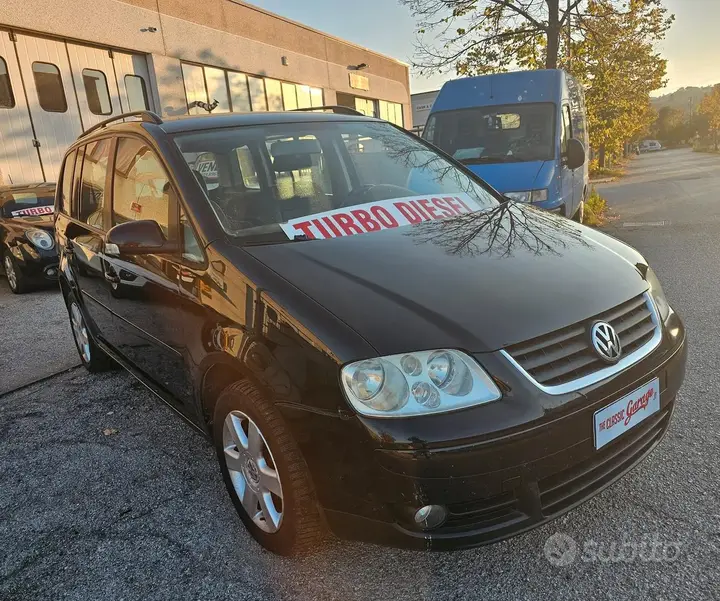 Volkswagen Touran 2006 photo 3