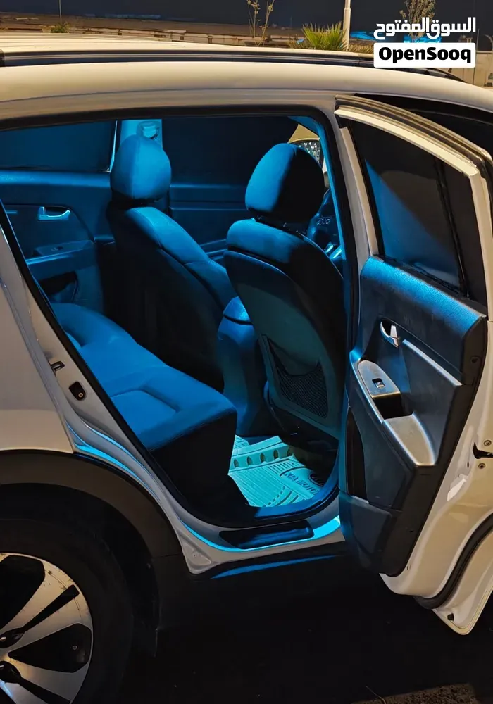 Kia Sportage 2012 photo 2