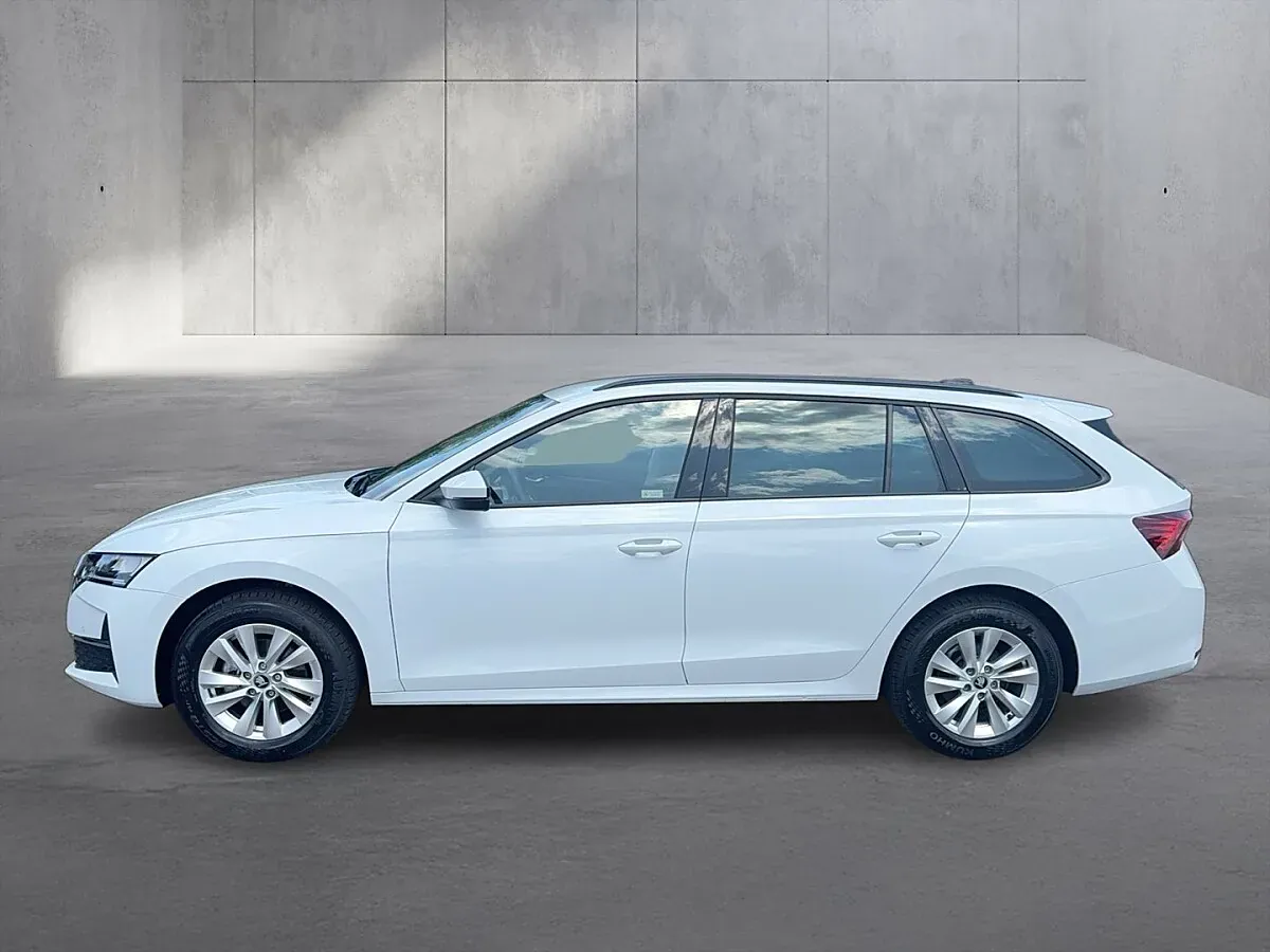 Skoda Octavia 2025 photo 2